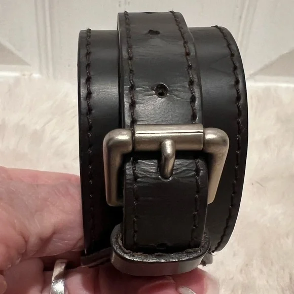 LOUIS VUITTON MONOGRAM GLASE FORCE WRAP LEATHER BRACELET.